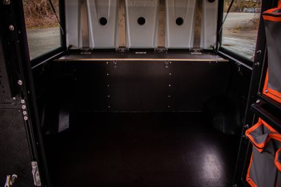 Rangements sur mesure installés dans un Canopy Camper par Equip'Raid