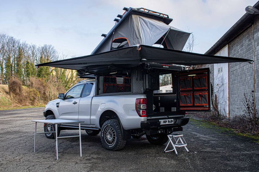 Canopy Camper Alu-Cab préésenté ouvert par Equip'Raid