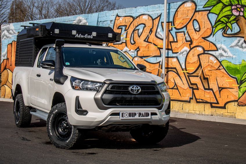 TOYOTA HILUX REVO - CANOPY CAMPER&nbsp; EXTRA CABINE AMÉNAGÉ