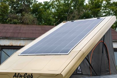 Toyota Land cruiser 78 vdj vdj78 panneau solaire Panda 300W