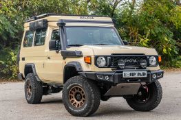 Toyota Land Cruiser GRJ 78 importé et préparé par Equip'Raid