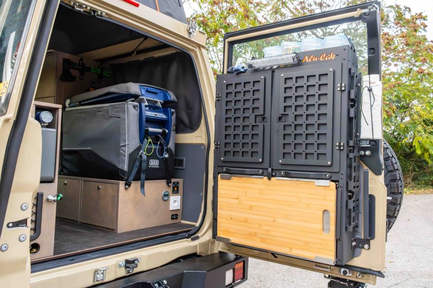 Caisson cuisine rangement porte arrière Toyota Land cruiser serie 7