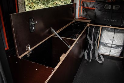 Ford Ranger PXIV préparation tout terrain pick up 4x4 raid bivouac en Alsace Canopy Camper Alu-Cab intérieur sur mesure