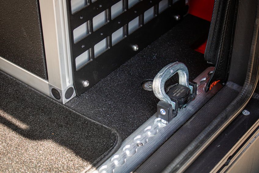 RAIL D'ARRIMAGE ALUMINIUM AERO SEMI-CIRCULAIRE et crochets