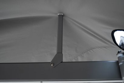 Ford Ranger Raptor 2023 équipé par equip'raid modcap alu-cab pied tendeur de auvent