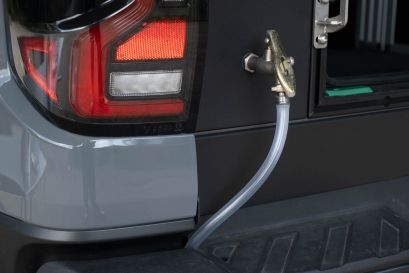 Ford Ranger Raptor 2023 équipé par equip'raid prise d'eau extérieure