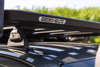 toyota-hilux-revo-invincible-preparation-4x4-alsace-tente-de-toit-equipraid-galerie-rhinorack