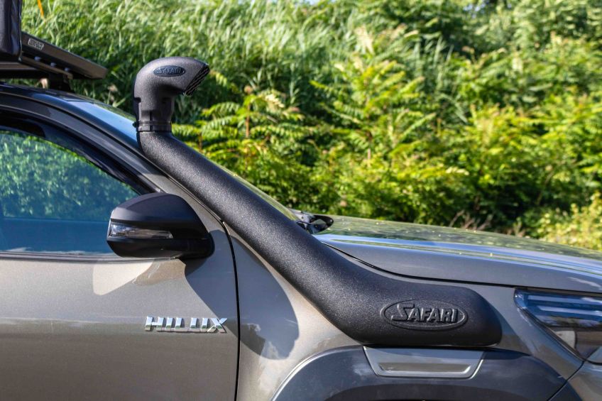 toyota-hilux-revo-invincible-preparation-4x4-alsace-tente-de-toit-equipraid-snorkel-safari