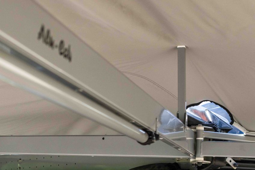 toyota-hilux-revo-invincible-preparation-4x4-alsace-tente-de-toit-equipraid-auvent-270°-alu-cab