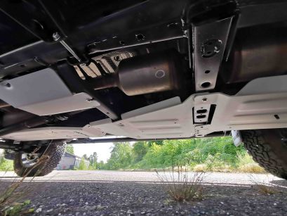 toyota-hilux-revo-invincible-preparation-4x4-alsace-tente-de-toit-equipraid-blindage-rival