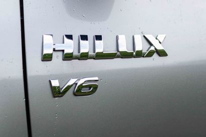 Logo Toyota Hilux V6