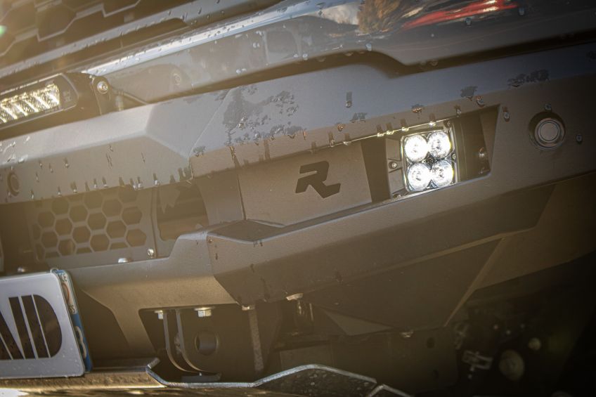 Ford Ranger Raptor préparé par Equip'Raid avec une cellule Khaya Alu-Cab