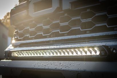 Ford Ranger Raptor préparé par Equip'Raid avec une cellule Khaya Alu-Cab