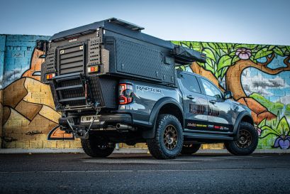 Ford Ranger Raptor préparé par Equip'Raid avec une cellule Khaya Alu-Cab