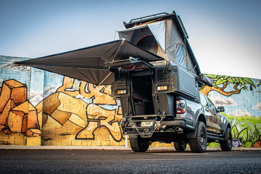 Ford Ranger Raptor préparé par Equip'Raid avec une cellule Khaya Alu-Cab