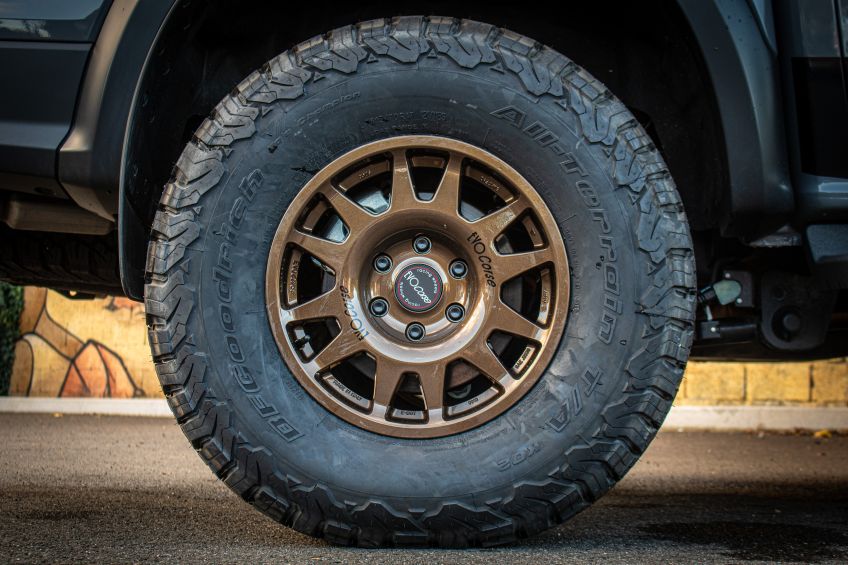 Ford Ranger Raptor préparé par Equip'Raid avec une cellule Khaya Alu-Cab