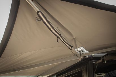 Ford Ranger Raptor 2023 préparé par Equip'Raid ruban led pour auvent