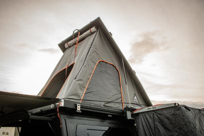 Ford Ranger Raptor 2023 préparé par Equip'Raid tente Gen 3-r Alu-Cab