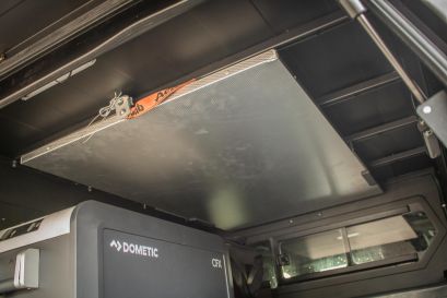 Ford Ranger Raptor 2023 préparé par Equip'Raid table pliante et support alu-cab