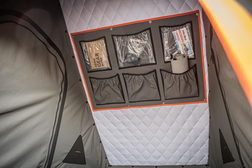 Ford Ranger Raptor 2023 préparé par Equip'Raid tente Gen 3-R Alu-Cab