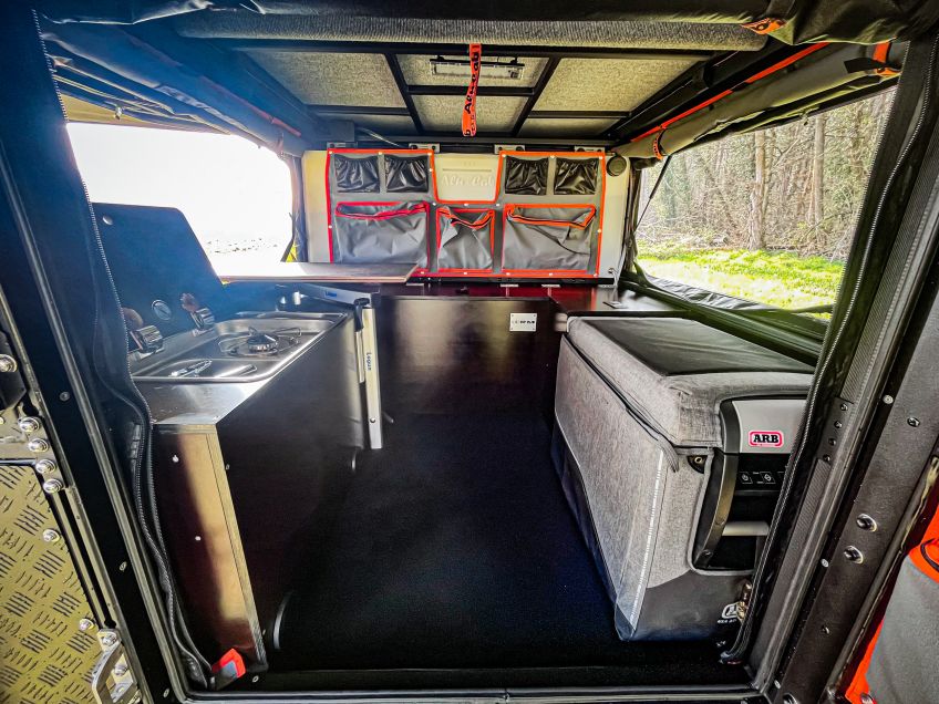 Ford ranger PXII Canopy Camper préparé par equip'raid equipement tout-terrain 4x4 raid bivouac aménagement sur mesure