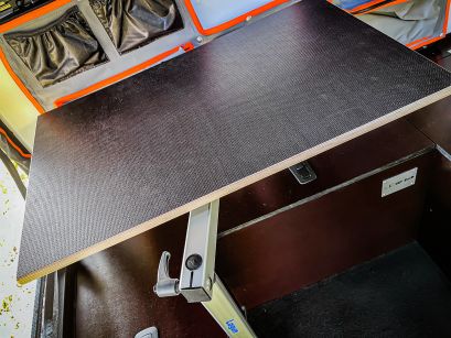 Ford ranger PXII Canopy Camper préparé par equip'raid equipement tout-terrain 4x4 raid bivouac rangement