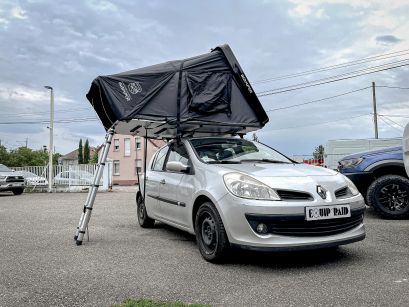 renault Clio 3 avec tente de toit iKamper chez Equip'Raid Mulhouse