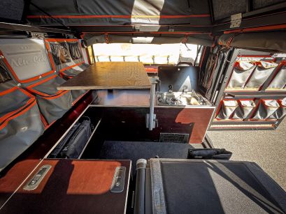 Ford ranger Canopy Camper Alu-Cab préparé par Equip'Raid Mulhouse