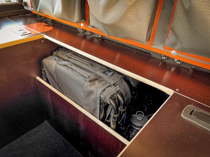 Ford ranger Canopy Camper Alu-Cab préparé par Equip'Raid Mulhouse