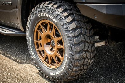 preparation-4x4-dodge-ram-1500-modcap-family-jante-evo-corse-pneu-discovery