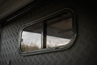 Préparation pick up Ford Ranger PXIII 4x4 tout-terrain par Equip'Raid Canopy Camper fenêtre