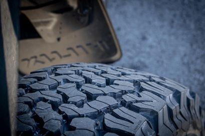 préparation 4x4 alsace par Equip'Raid Toyota Hilux revo professionnel suspension blindage hardtop pneux BF Goodriche TA/KO2