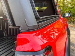 Ford Ranger Raptor 2023 préparé par Equip'Raid Hardtop Contour Alu-Cab