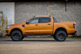 préparation Ford Ranger PXIII tout-terrain 4x4 jantes alu suspensions terrain tamer latéral