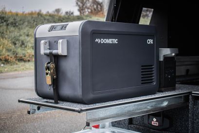 Ford Ranger PXIII préparé par Equip'Raid Hardtop tente de toit équipement 4x4 tout-terrain réfrigérateur dometic cfx3