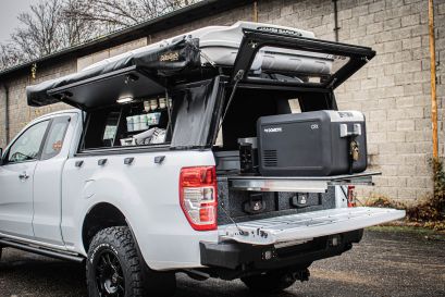 Ford Ranger PXIII préparé par Equip'Raid Hardtop tente de toit James Baroud coffre ouvert