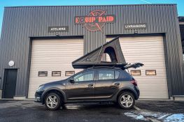 Tente de toit Alu-Cab LT50 sur Dacia Sandero chez Equip'Raid Mulhouse