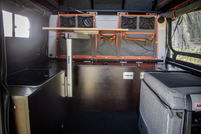 Ford ranger PXII Canopy Camper préparé par equip'raid equipement tout-terrain 4x4 raid bivouac intérieur