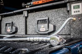 Ford Ranger Raptor bleu préparé par Equip'Raid équipement 4x4 offroad système electrique sur mesure