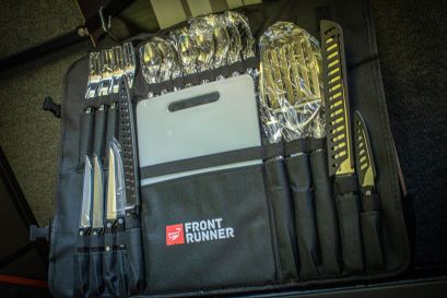 Ford ranger Canopy Camper Alu-Cab préparé par Equip'Raid Mulhouse set de couverts frontrunner