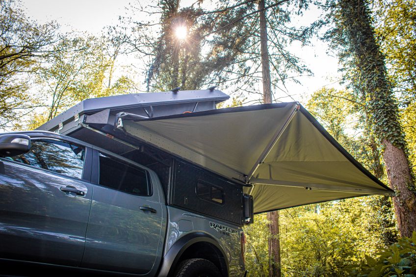Ford ranger Canopy Camper Alu-Cab préparé par Equip'Raid Mulhouse