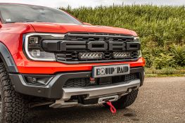Ford Ranger Raptor 2023 préparé par Equip'Raid Hardtop kit éclairage intégration à la calandre LAZER