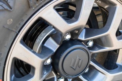 Elargisseur de voie 28mm en aluminium Hofmann pour Suzuki Jimny