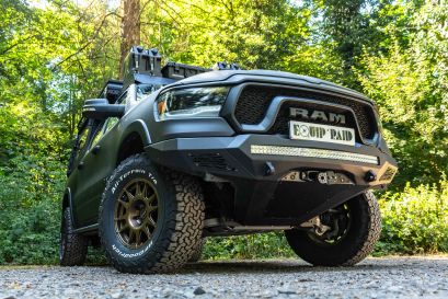 preparation-4x4-dodge-ram-1500-modcap-family-parechox-stealth-fighter