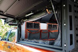 Préparation Ford Ranger PXI tout terrain 4x4 raid offroad avec Canopy Camper Alu-Cab pochette rangement