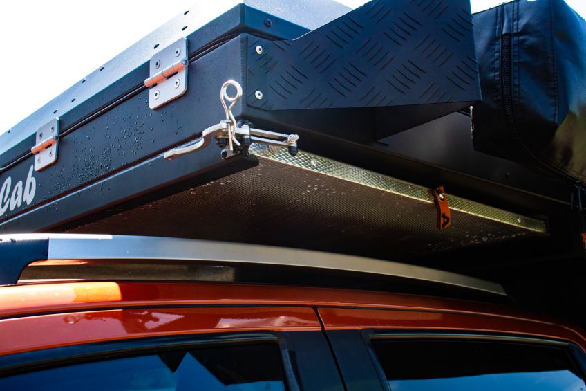 Préparation Ford Ranger PXI tout terrain 4x4 raid offroad avec Canopy Camper Alu-Cab table de camping