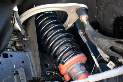 Ford Ranger Raptor 2023 avec couvre benne rigide ARB Hardlid préparé par Equip'Raid