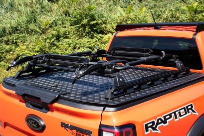 Ford Ranger Raptor 2023 avec couvre benne rigide ARB Hardlid préparé par Equip'Raid