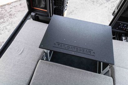 Table lagun modifiée par Equip'raid et intéreur Tailgate gear