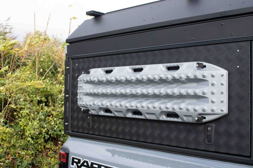 Plaque maxtrax grise equip'raid canopy Camper